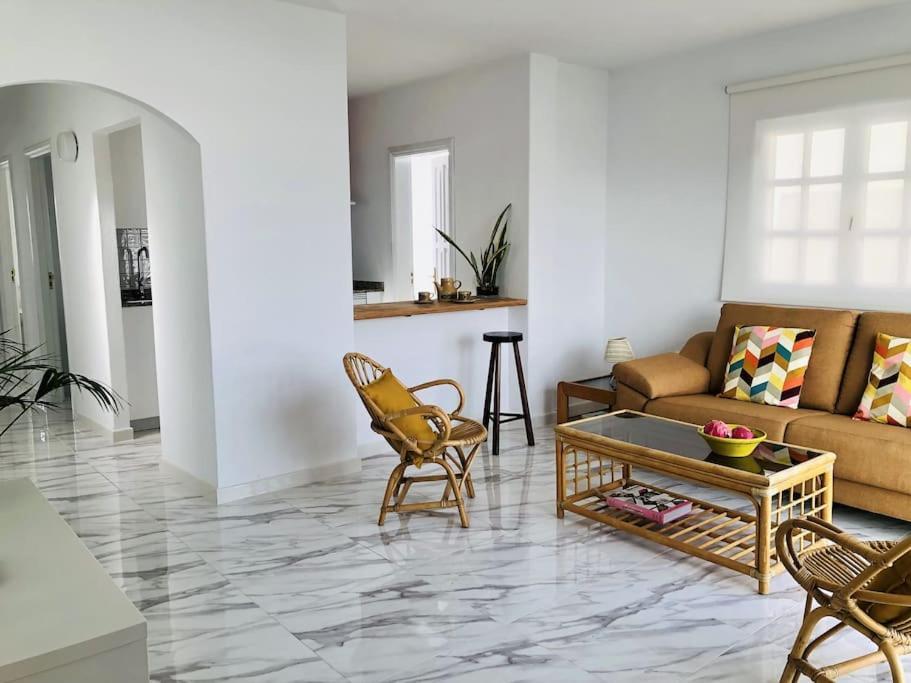 Casa Eloina Apartment Playa Honda  Ngoại thất bức ảnh